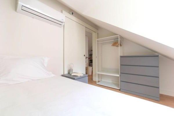 Monsanto Hill House - No 565 2d *